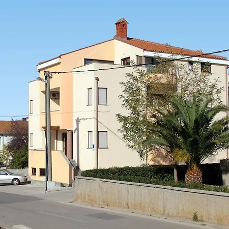 With Parking Space - Diklo, - 5887 זאדאר
