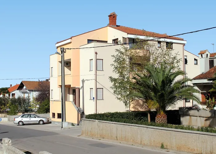 With Parking Space - Diklo, - 5887 זאדאר