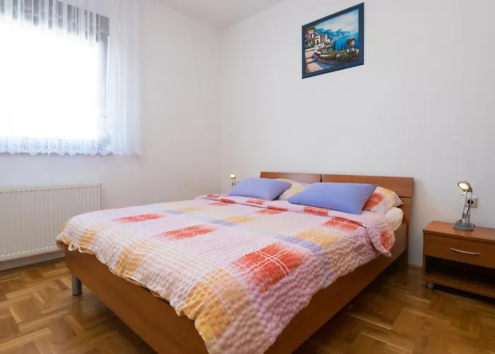With Parking Space - Diklo, - 5887 דירה זאדאר