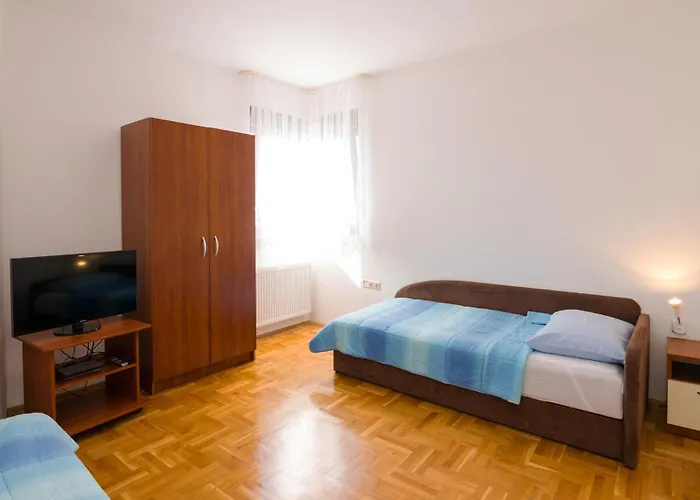With Parking Space - Diklo, - 5887 דירה *