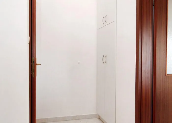 With Parking Space - Diklo, - 5887 דירה זאדאר