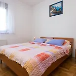 With Parking Space - Diklo, - 5887 Apartamento Zadar