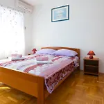 With Parking Space - Diklo, - 5887 Apartamento Zadar