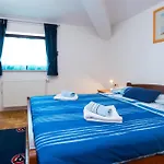 With Parking Space - Diklo, - 5887 Apartamento