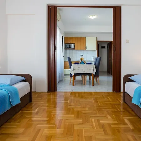 With Parking Space - Diklo, - 5887 Appartement *
